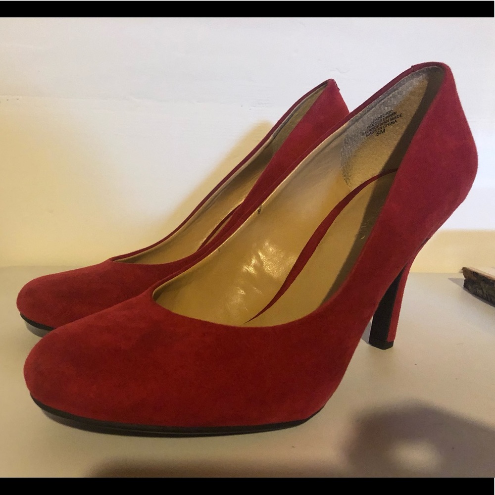 Stylish red heels